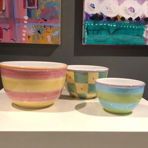 Set of 3 Pottery Barn ceramic nesting bowls.